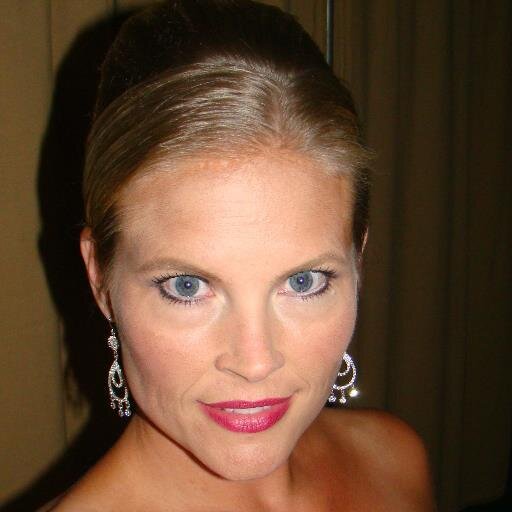 KristinaMohlin's profile picture. Full figure model, based in MPLS