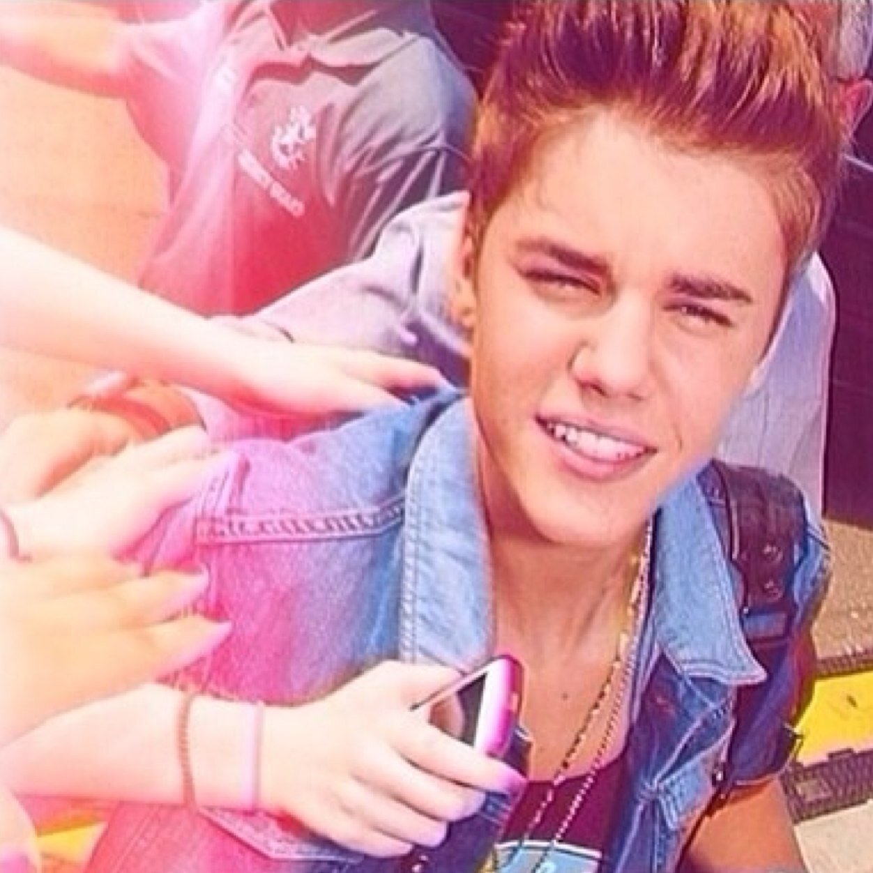 follow @bieberftbibby bc she follows back!
