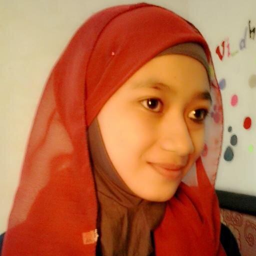 ZumrotulMufida3's profile picture. 