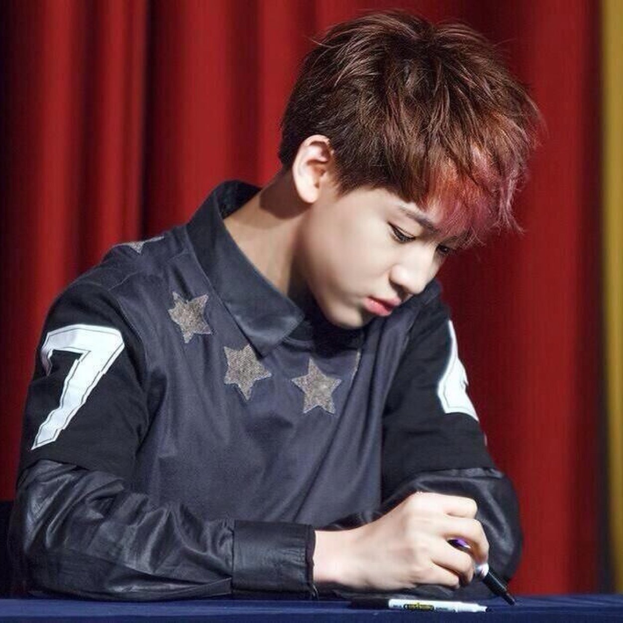 ด.ช.กันต์พิมุกต์ ภูวกุล [real : @BamBam1A ] แบมแบม แบมหื่นถ้าใครหื่นใส่ก่อน -.,- แบมกวนไม่มาก(มั้ง) มาคุยกันเถอะ~~~