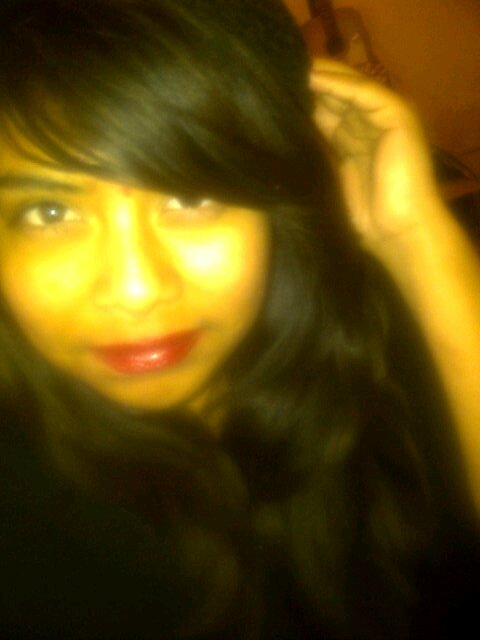 Hola soy nataly y me gusta el rock,metal,gotiç  y pues tengo facebook Nátali Skull  y wathsapp 6562397275 y pos soy genial y no me juzgen si no me conocen ;)