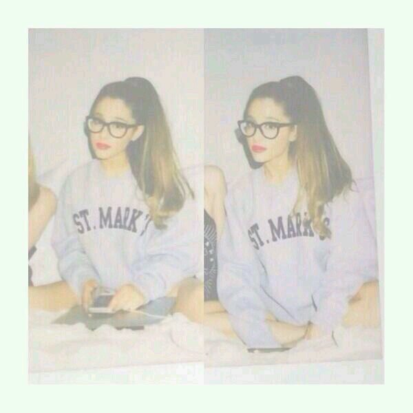 hello people instagram:blue_ice222  Love Ariana grande Another one of Ariana Grandes fan page follow my second Twitter account  @Tumblrgirl112