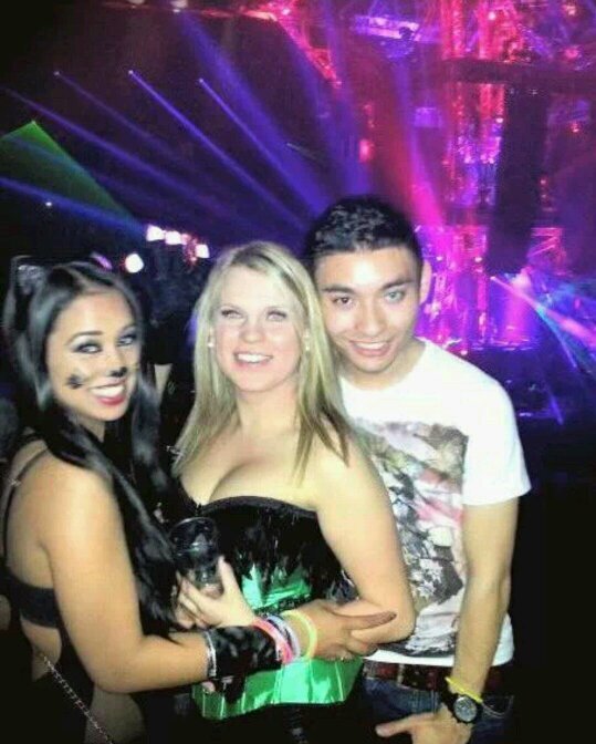 Thai | Eat Sleep Rave Repeat | Living for the moment | Raw style