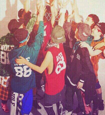 (FK)//Exo//Catante, Rapero y Modelo        ☆Amigo★ @iLulu_sexy                                   {SOLTERO}