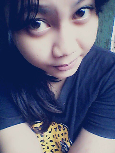 rhyrii_lovers's profile picture. Jangan mengeluhkan masalah, karena Tuhan mempunyai tujuan tuk perjuanganmu saat ini. Pelajarilah apa yang hendak Tuhan ajarkan.