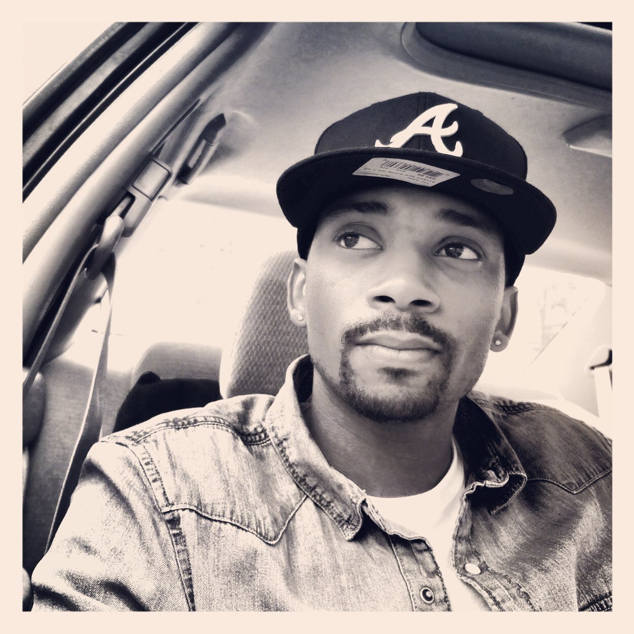 thedavidleo's profile picture. 