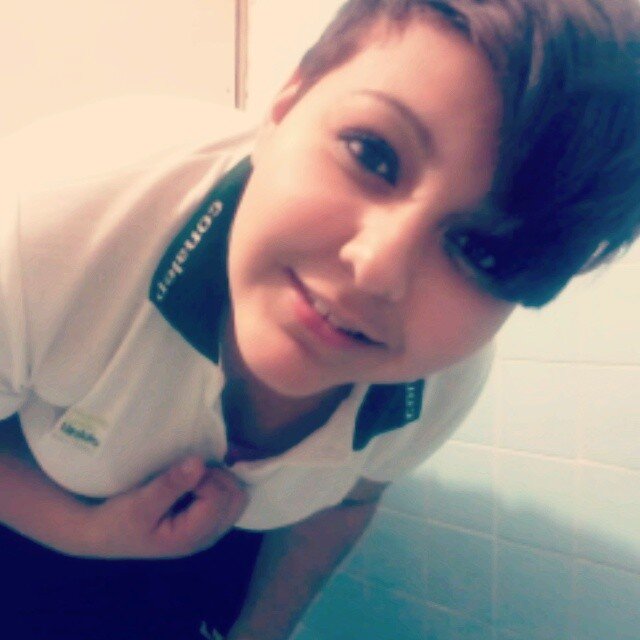 Ho-Holis soy lily y te apuesto mi corazon de pollo a que me amas :3