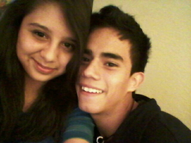 RoxasSoy's profile picture. Imaginemos que lees esto (obviamente lo estas haciendo) ahora si mas abajo esta el Follow ¿Porque no lo presionas y vemos que pasa? :D
RammsteinPorSiempre