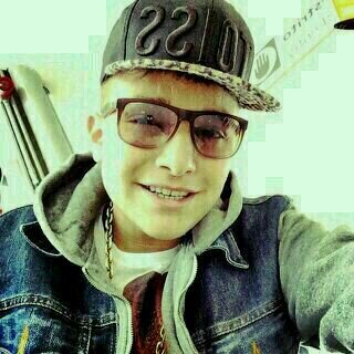 guinática hoje amanha e sempre!!!!! tee amoo mas do que tudo nessa vida guii a razao do me viver nunca perdi a esperança sem que um dia eu vou te  abraçar!!!!