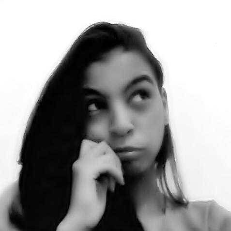 Defenda o que você acredita e tenha orgulho por quem você é. -Pretty Little Liars.