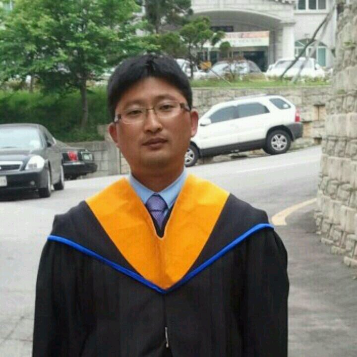 c402100472's profile picture. 