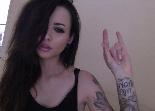 CodieWhitesmith's profile picture. Flirtationship: more than a Friendship, less than a Relationship