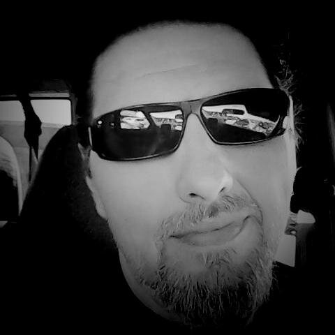 I'm just a 43 year old guy  with a lot of opinions on stuff you might find interesting. http://t.co/8krP7Ss7Oc #My2Cents #Whovian #collectibleGEEK
