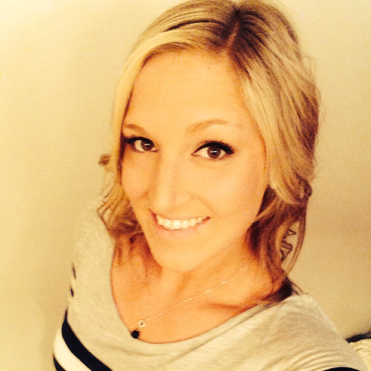 Cdennie's profile picture. Sounds like the country looks like the city