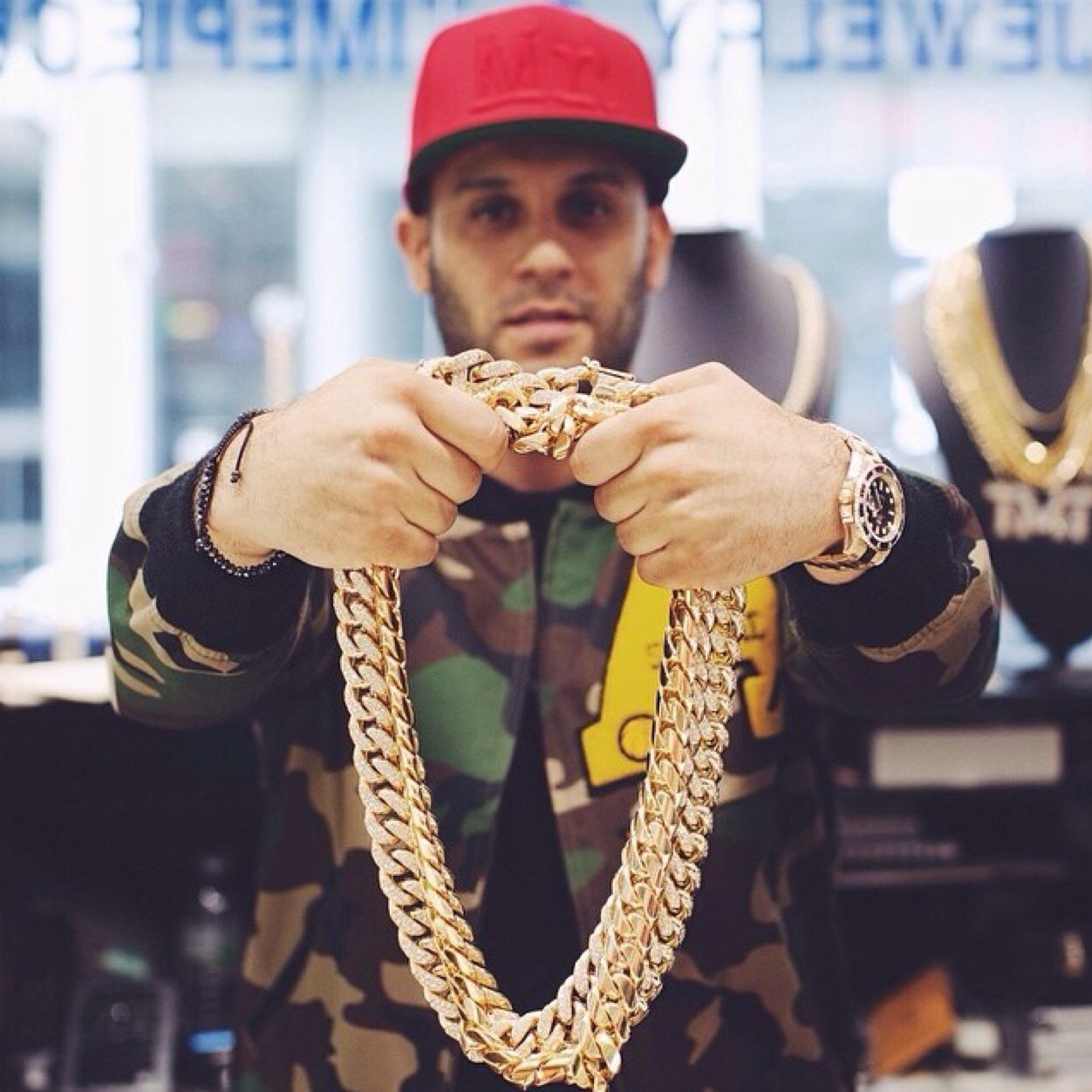 Official Twitter Of All Gold Everything ™