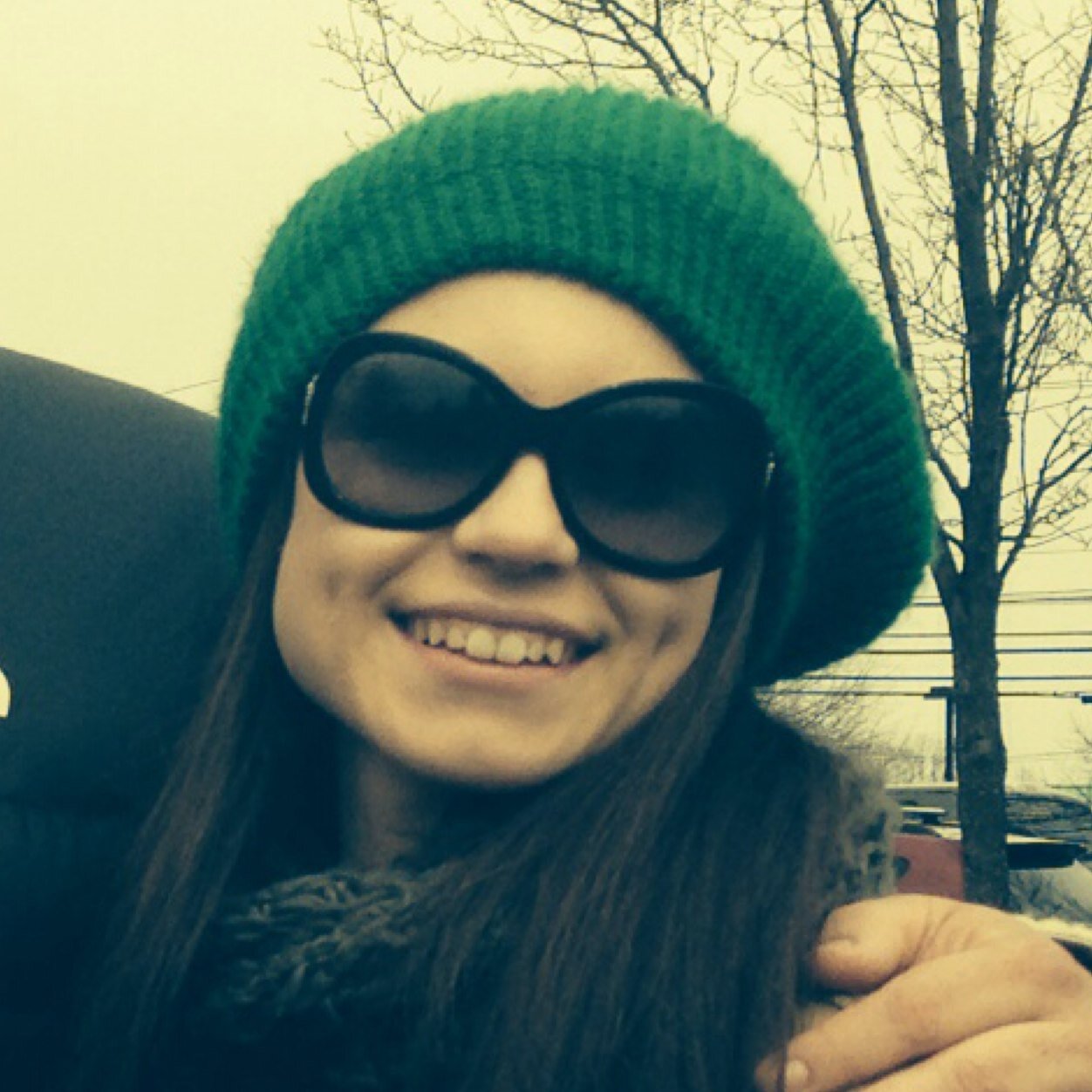 clarkeshan5's profile picture. and when you scan the radio, i hope this song will guide you home⚡️
Fade into you