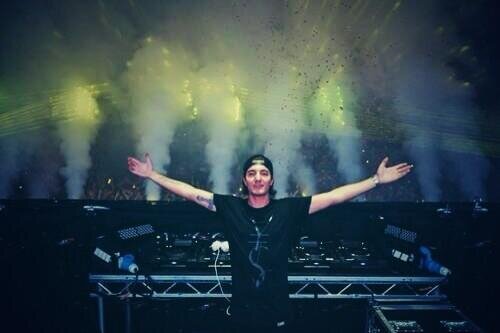 Official @alesso fan from Indonesia #uprising ! Forever with you alesso family in the world i♥u guys :)