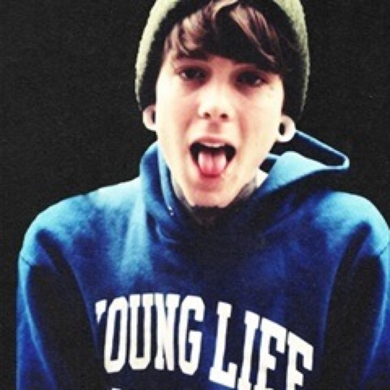 follow @AnotherFvckUp bc swag