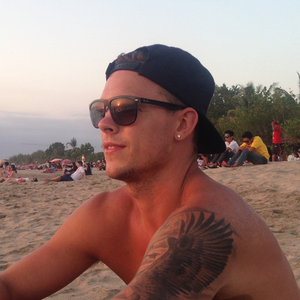 AFarnfield's profile picture. Explore • Dream • Discover