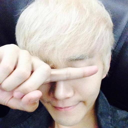 i'm is a JYP NATION lover^^and i can give all my time for dancing!!!*.* my Bias is LEE JUNHO, OK TAECYEON and KIM YUBIN***^o^