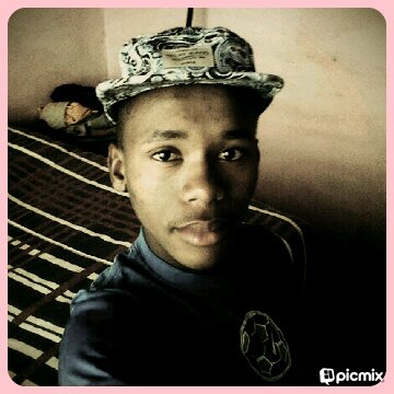 I am a womaniser I lov all different types of woman.I lov de way de smell de way de dress n de way thy fuck.my weakness is moman in earth dats me LIEUTENANT