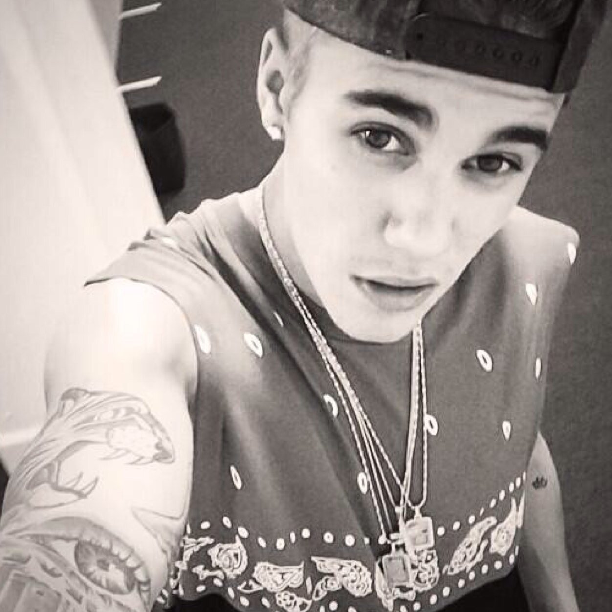 ♡ I'm here for Justin. I believe in him, not the rumors. ♡