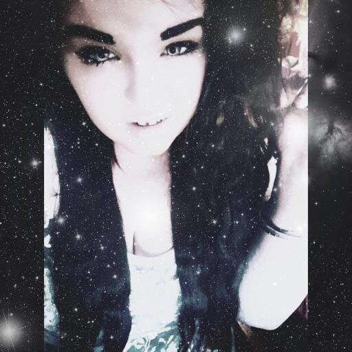 18. glitter. blunts. red lipstick. chocolate. steady sippin'. chill af. no time for drama. geek squad.