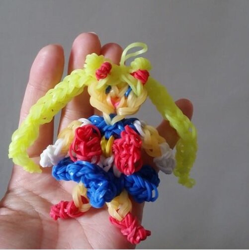 Hi, Everyone, I am Rainbow loom expert. I will do some fantasy rainbow loom and bring along with happiness to all of you!!