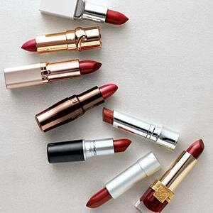 SHARE YOUR RED LIPSTICKS