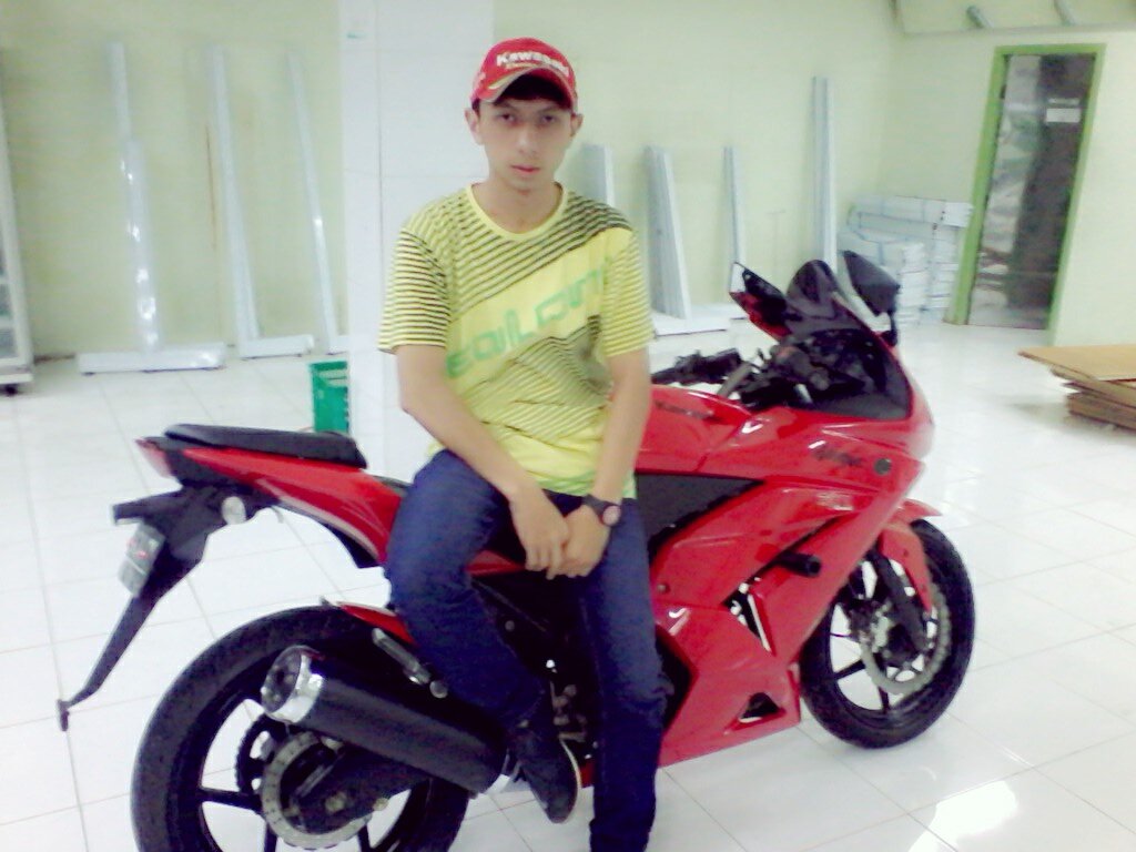 Love @Eka_Senja ({})