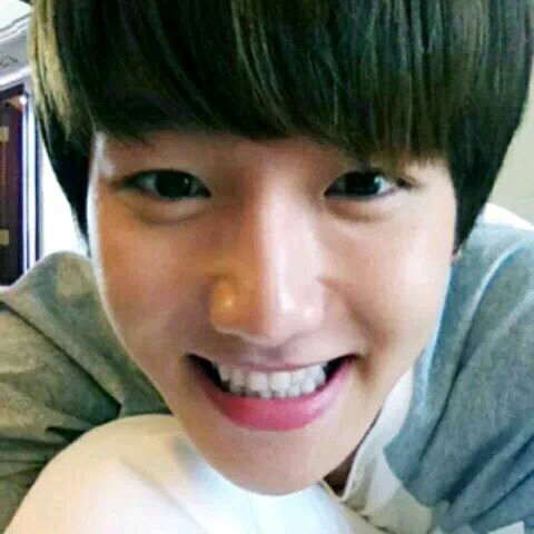 คนสวย(?)อย่างน้องแบคไม่จำเป็นต้องคิดไบโอ แค่เข้ามาคุยกันก็พอ♥