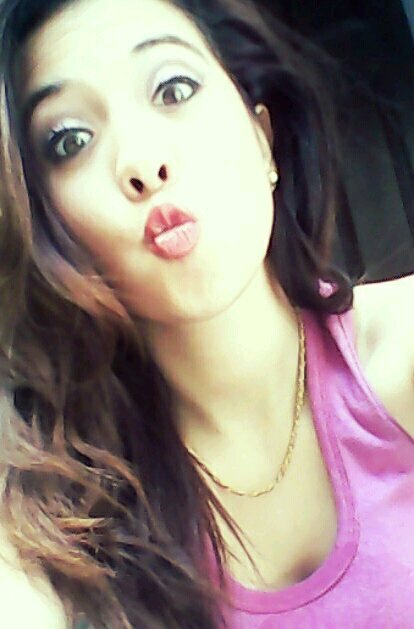 La prima mas guapa 3 F. tu prima que te quiere un monton
