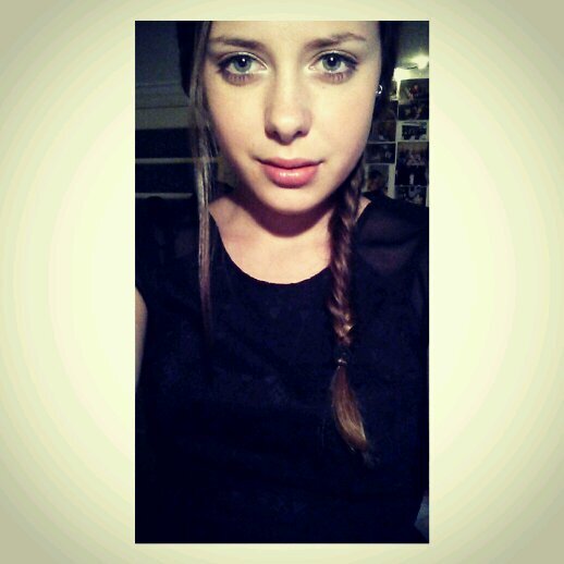 18 • Dutch • Never regret something that once made you smile • Insta: LottemV • ♥