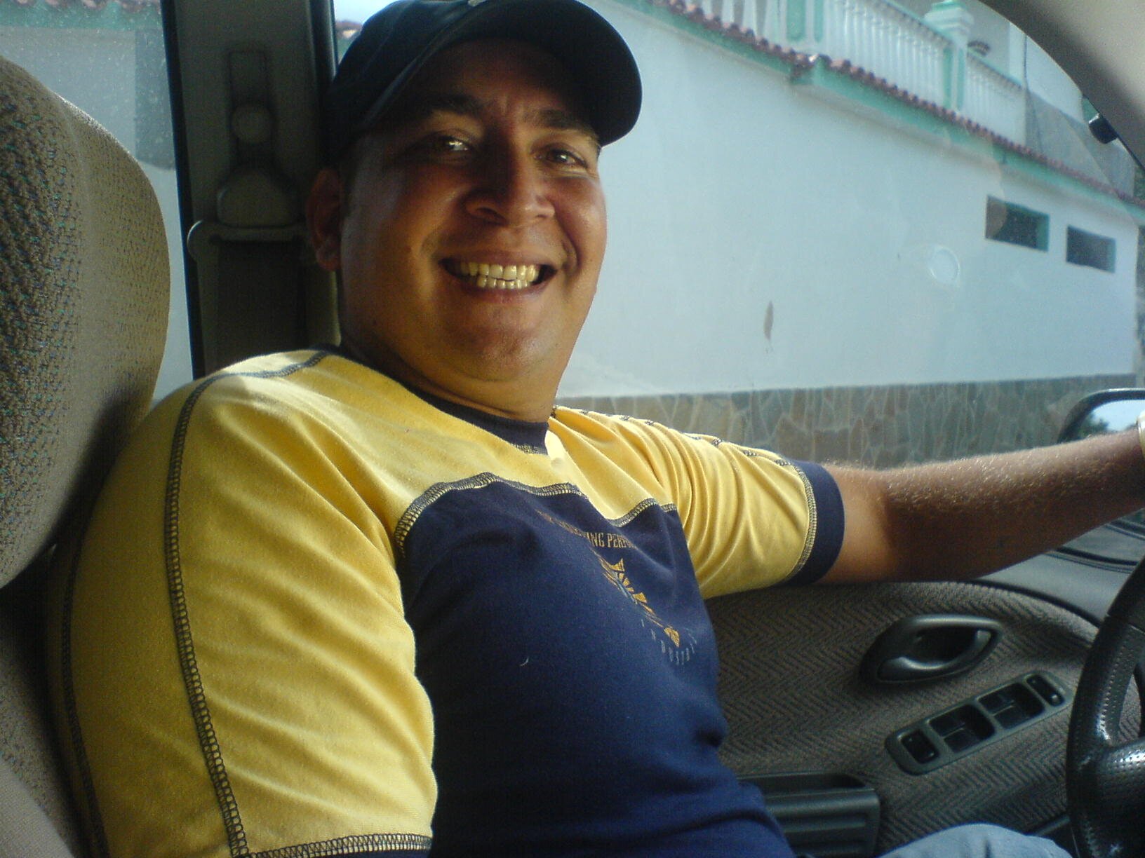Lic, Administración, Deportista, Amigable, me encantan las Pizza y la Pasta.