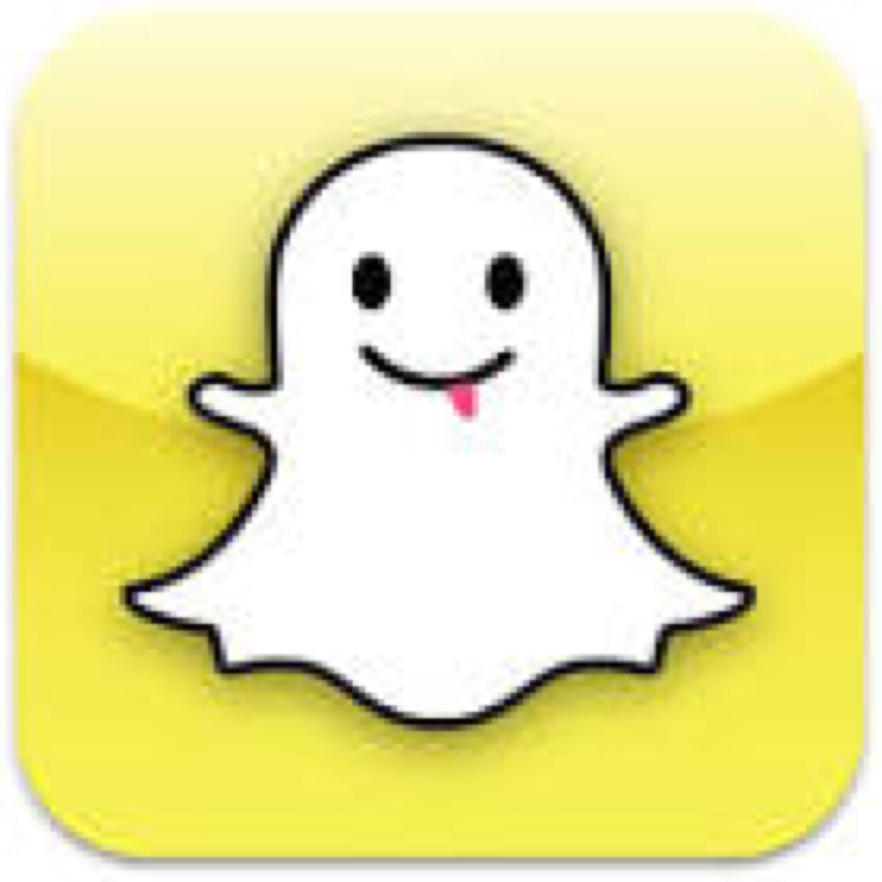 Salut les fille, Envoyez moi vos snaps les plus sexy il seront publier sur twitter #Paris #SnapHot !