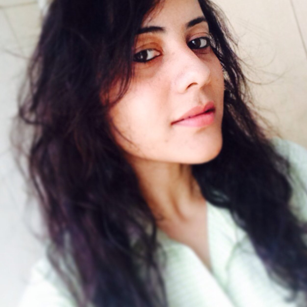 Female, company secretary, shopoholic, foodie, funloving, traveller