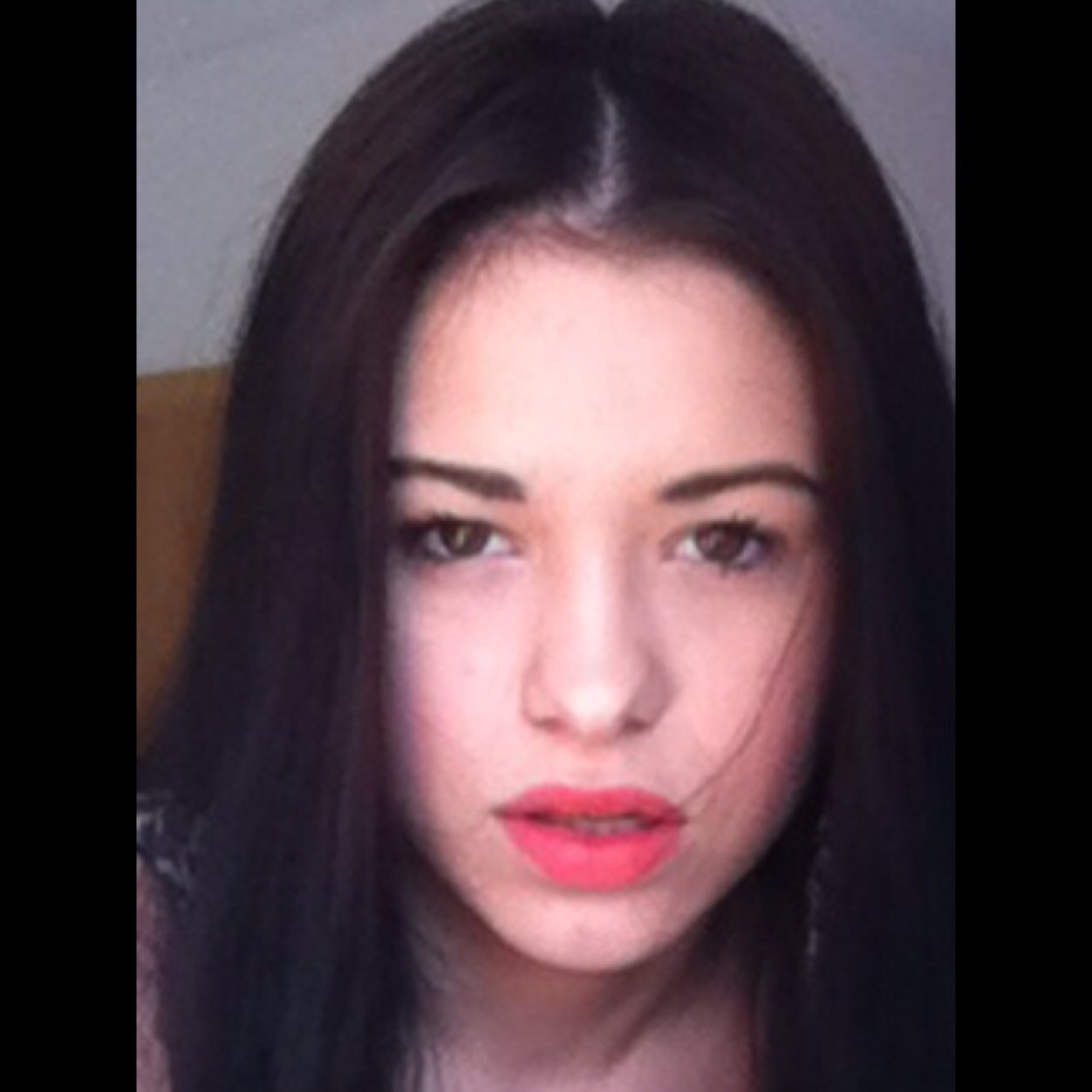 Coffe addict,sunshine lover&admire fashion♥  Sarcasm is just a thing I offer
Hit me up if you want to chat (Y)
music is my Life;love to sing