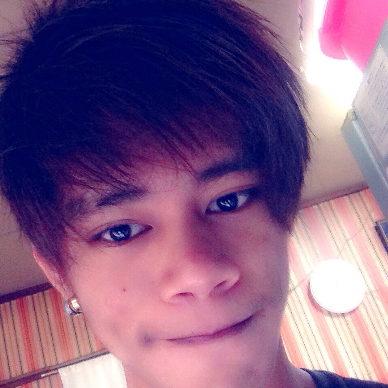 simplemagic11's profile picture. Name: jon vincent opolinto
Age: 17
Sex: of course MALE
height: 5'7
 
Status : You can decide about this !!!