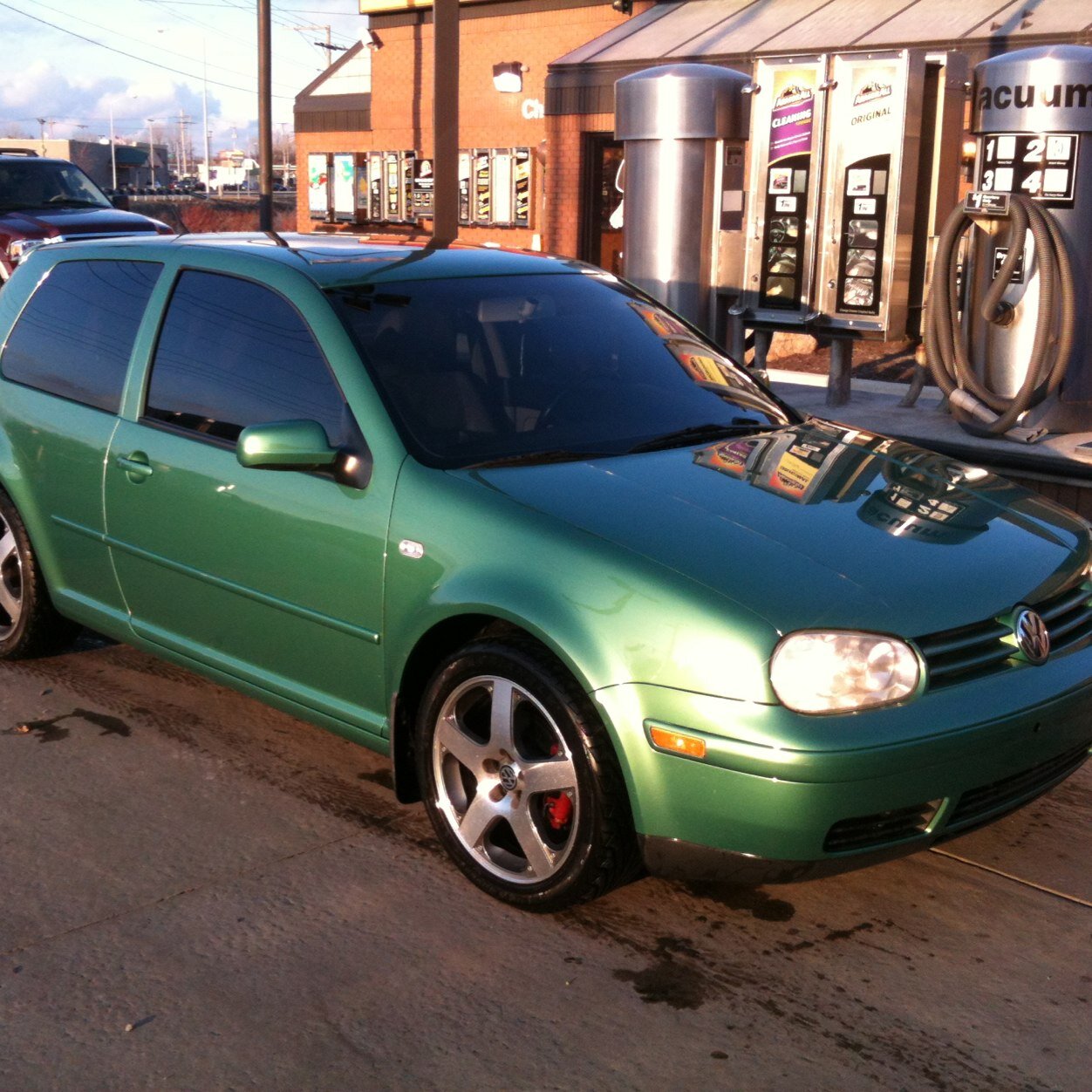 MBieberich's profile picture. Lutheran, commercial construction Superintendent, offroading enthusiast, Boardsports, space race, Gym, Mountain biking,