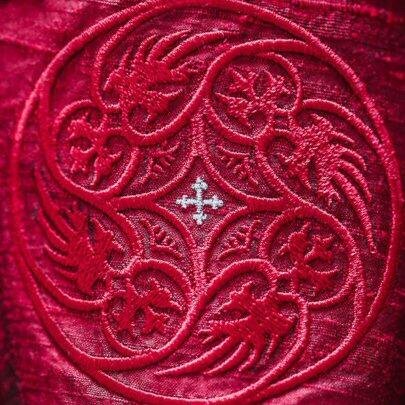 Medieval_Bride's profile picture. Medieval Wedding Gowns, fully made-to-measure, for Weddings & Handfastings. Our designs are inspired by actual medieval garments, illuminations and art.