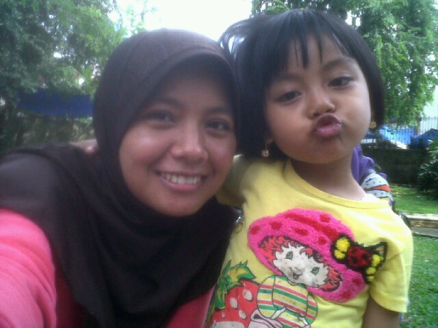 Naifa syank sama Ayah & Bunda