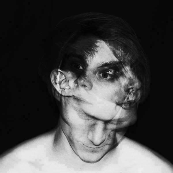 Hallucinatiion's profile picture. ننتقد المجتمع في إنتقاده لينا !! +18