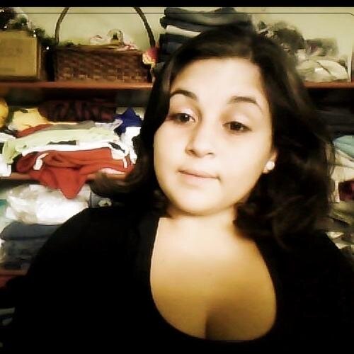 Sou mulher com cara de menina.. E vice-versa. Me perco, me procuro e me acho. E quando necessário, enlouqueço e deixo rolar...