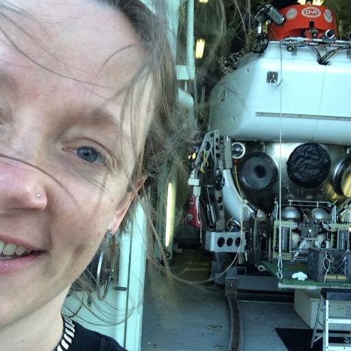 Scientist. Educator. Nature Nerd. Lover of most things microbiological and marine. She/her.