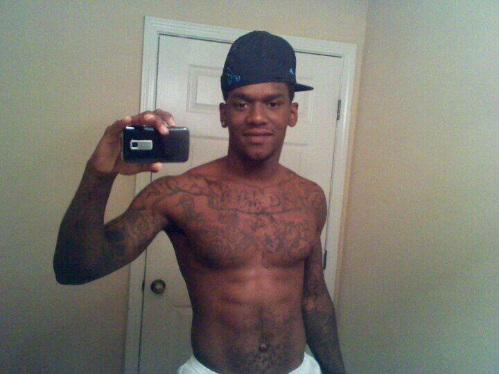 I tweet wat i see, or dont understand, Not lookin for fans, I jus stand as a man! #TeamFollow back! Find me on #path Rashard Swagger