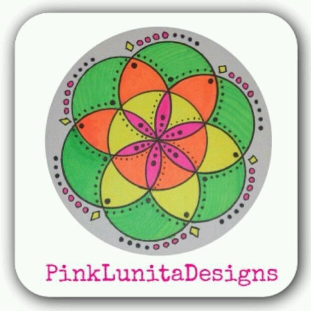 PinkLunitaArt's profile picture. 