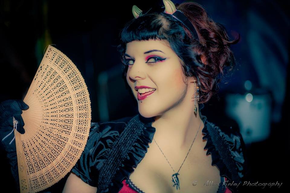 FormaldyFlower's profile picture. Burlesque performer, model, karaoke boss, coffin cutie