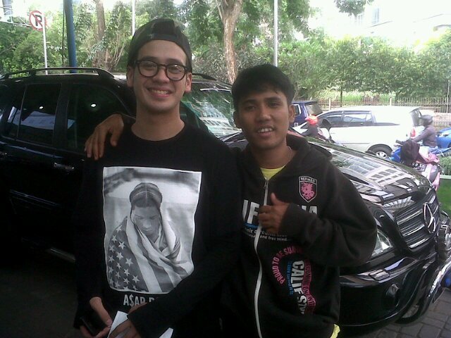 parisparto's profile picture. 