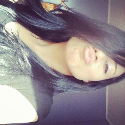 ⋆     ✌ Só sɑbe meu primeiro nome
E ɑchɑ que me conhece ♪