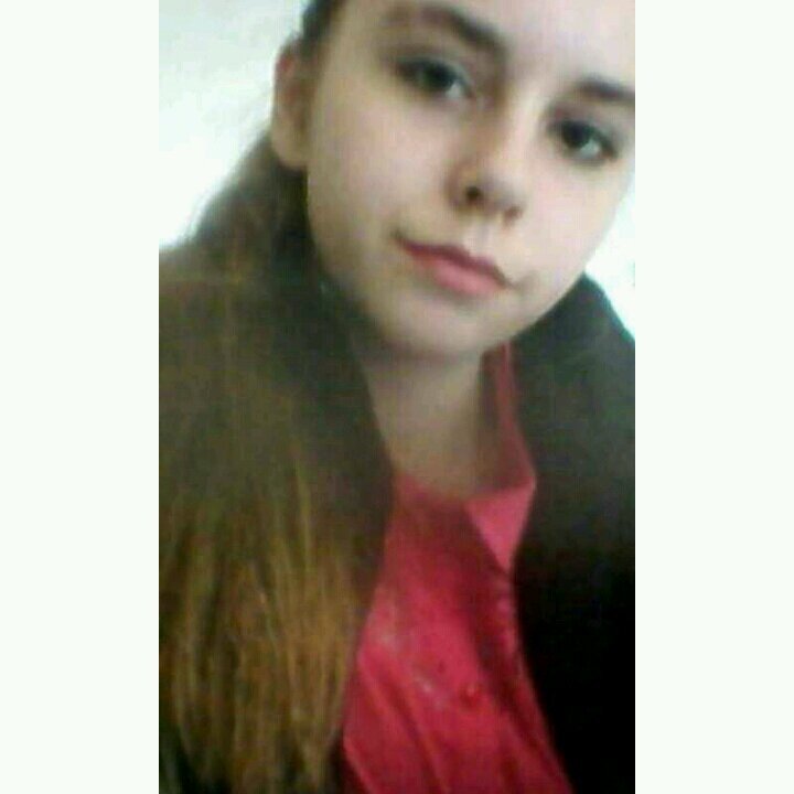 HOIIKBENSUZANNE's profile picture. Als je kan loeren naar mn tweets , druk dan gelijk op volgen.